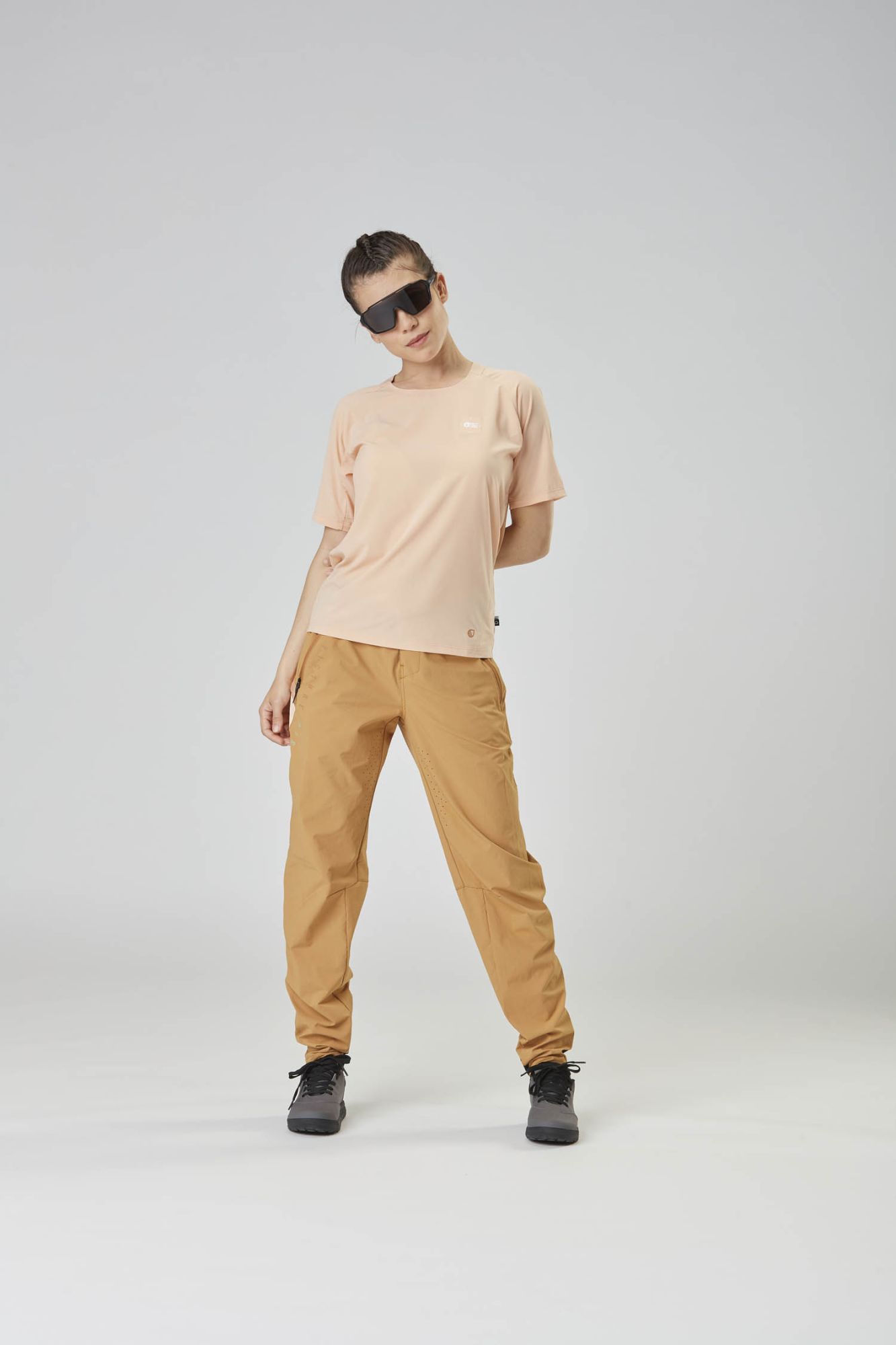 Picture W Velan Pants ceshew 1