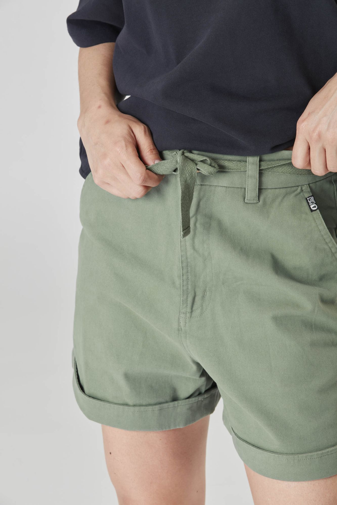 Picture W Anjel Chino Shorts green spray green spray 2