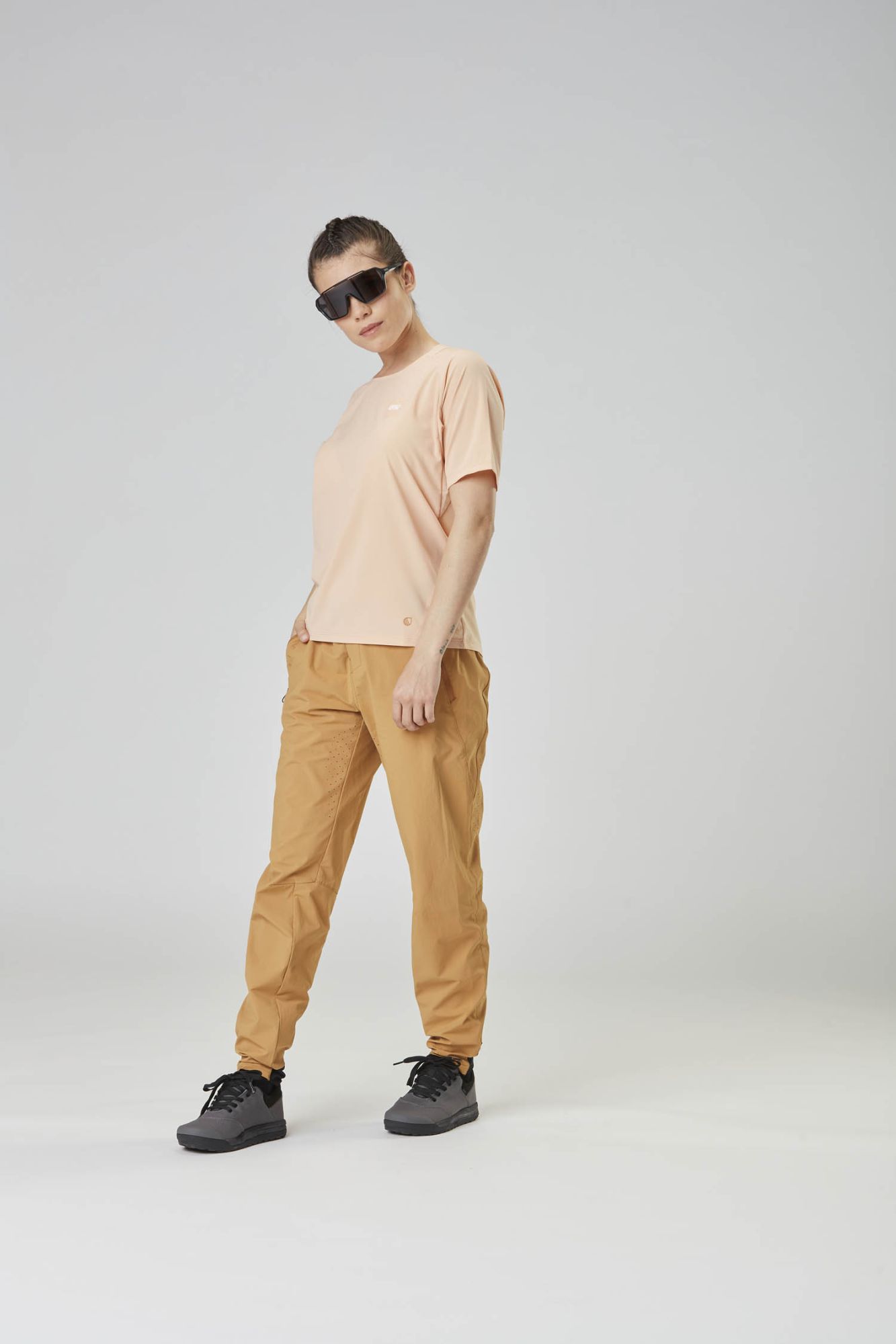 Picture W Velan Pants ceshew 2