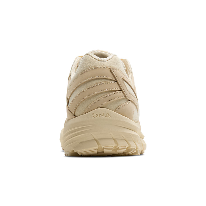 Brooks W Zeal Walker angora/coconut/milk 3