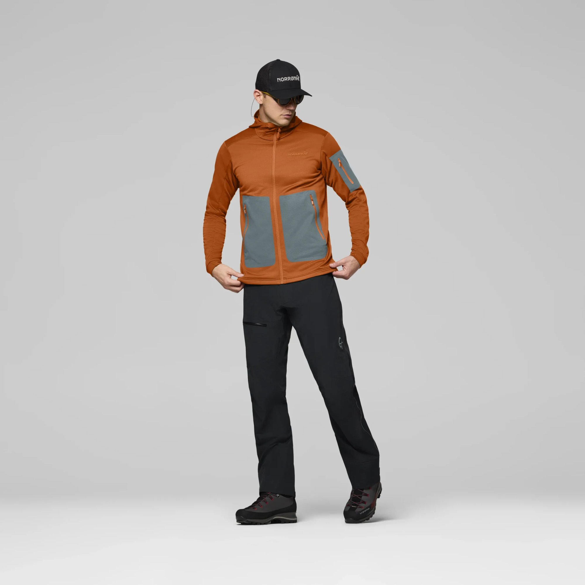 Norrona Falketind warm2 Stretch Hood gold flame 3