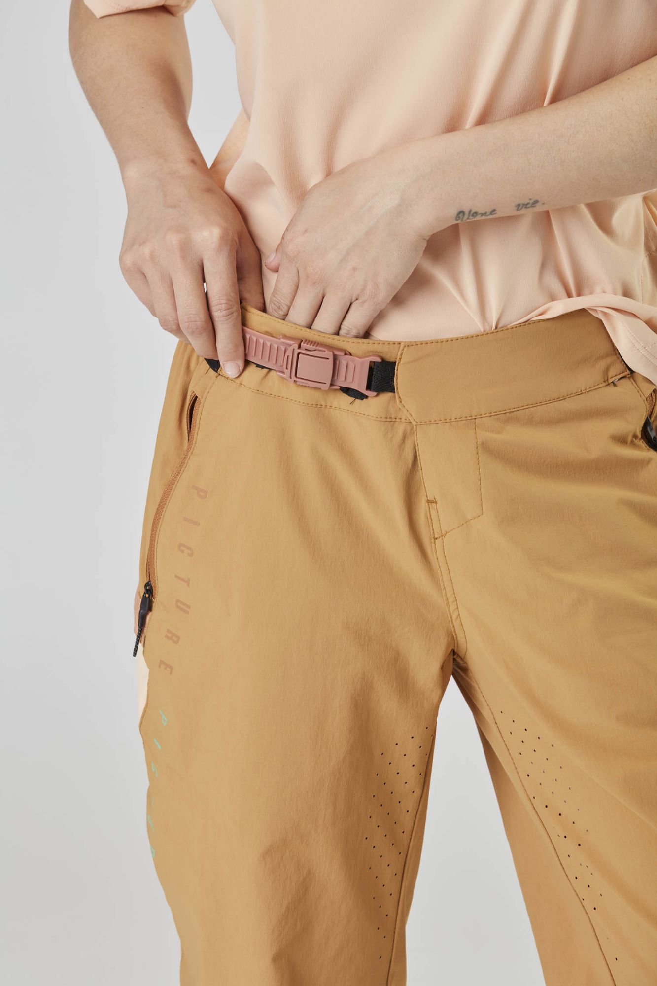 Picture W Velan Pants ceshew 3