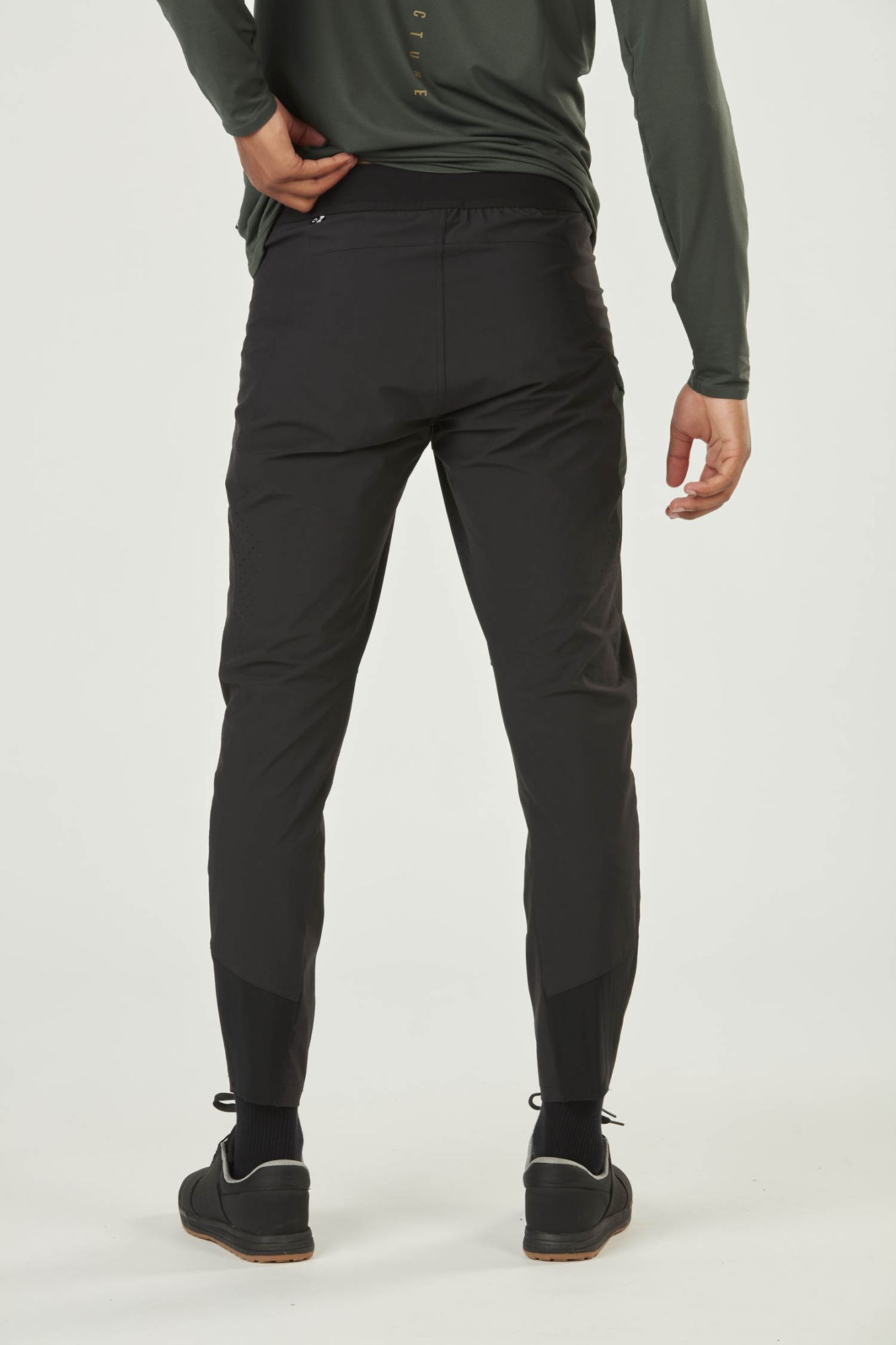 Picture Vellir L Stretch Shorts black black 4