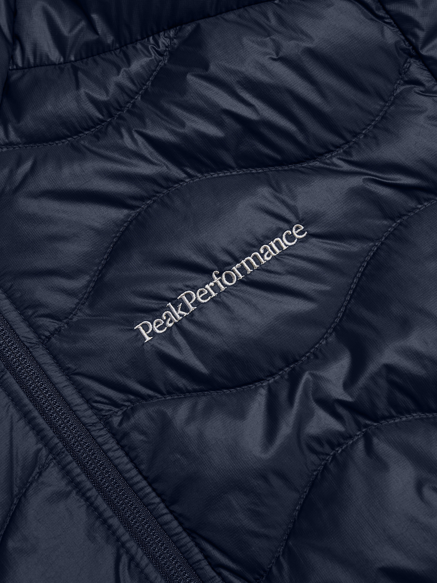 PeakPerformance Helium Down Jacket black 5