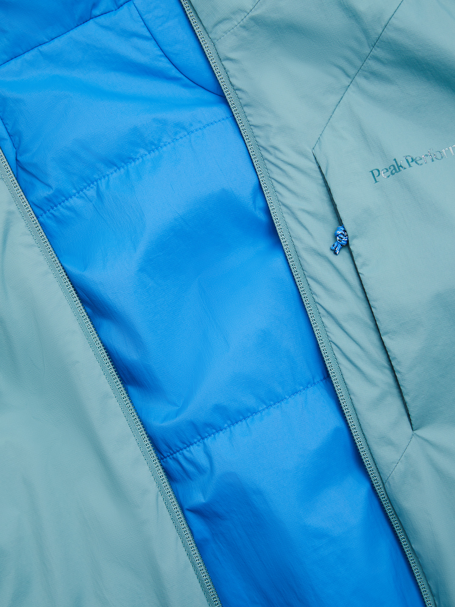 PeakPerformance W Freelight Reversible Insulated Hood Jacket deluded vision 6